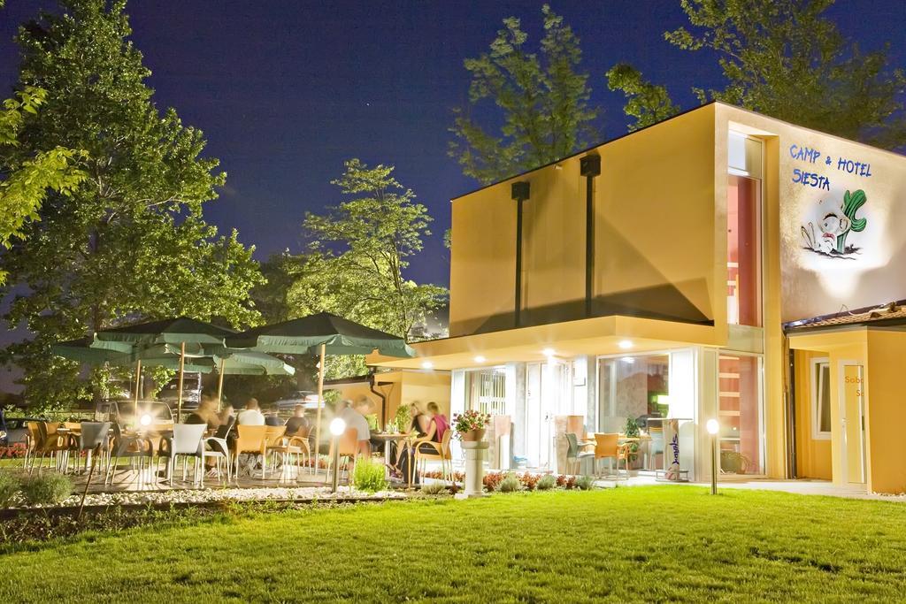 Garni Hotel Siesta 新戈里察 外观 照片