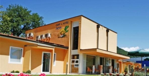 Garni Hotel Siesta 新戈里察 外观 照片